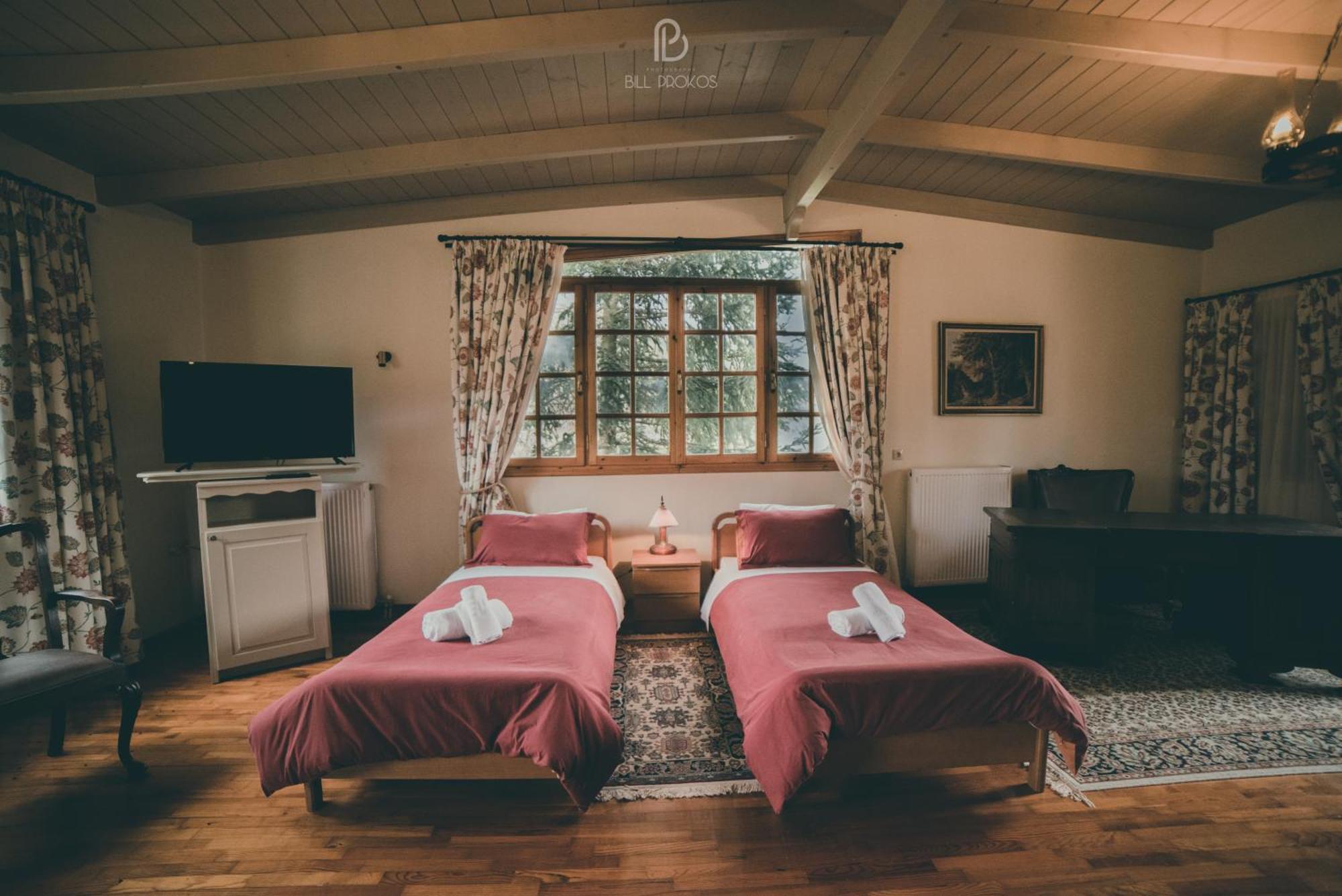 Bourazani Wild Life Resort Konitsa Room photo
