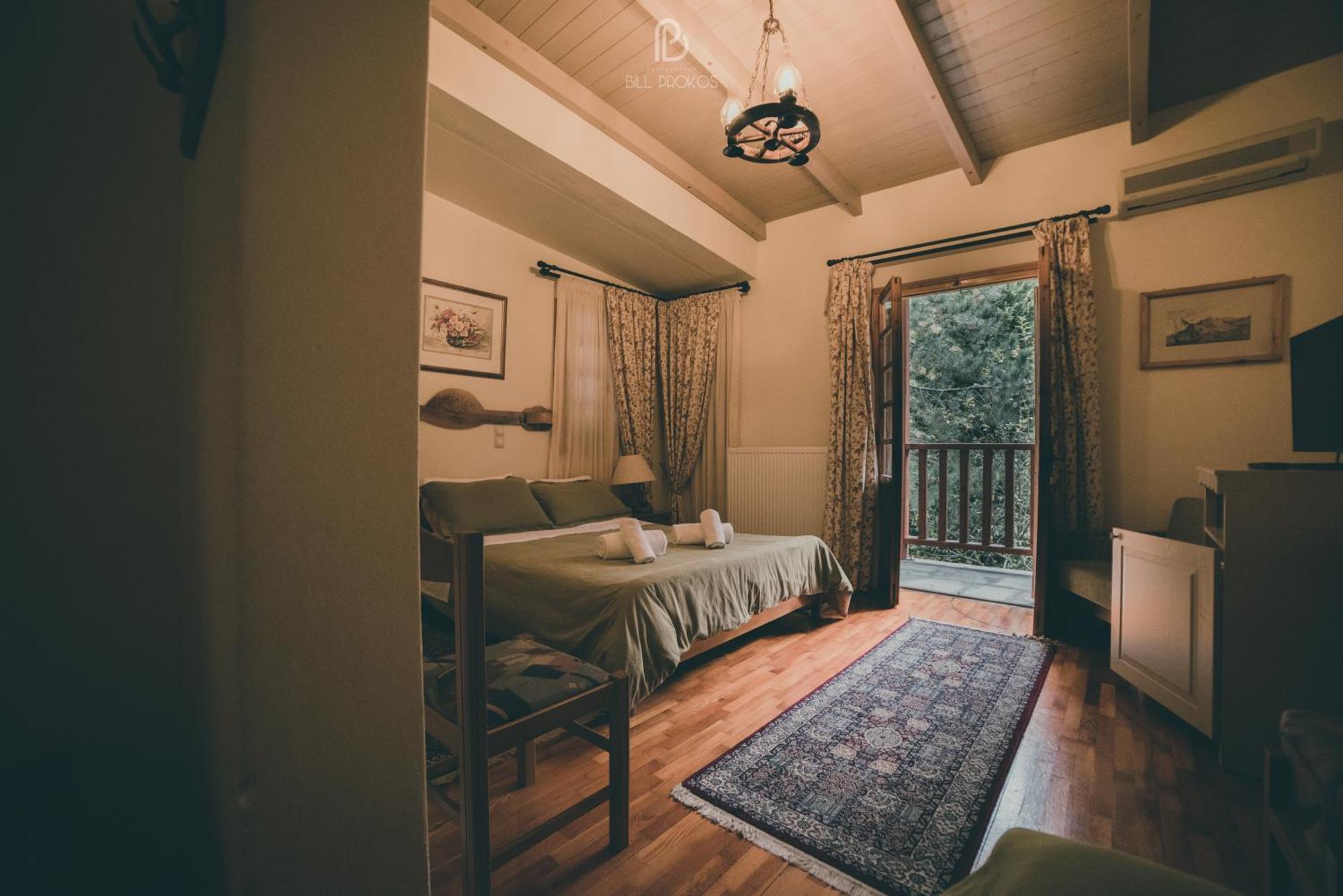 Bourazani Wild Life Resort Konitsa Room photo